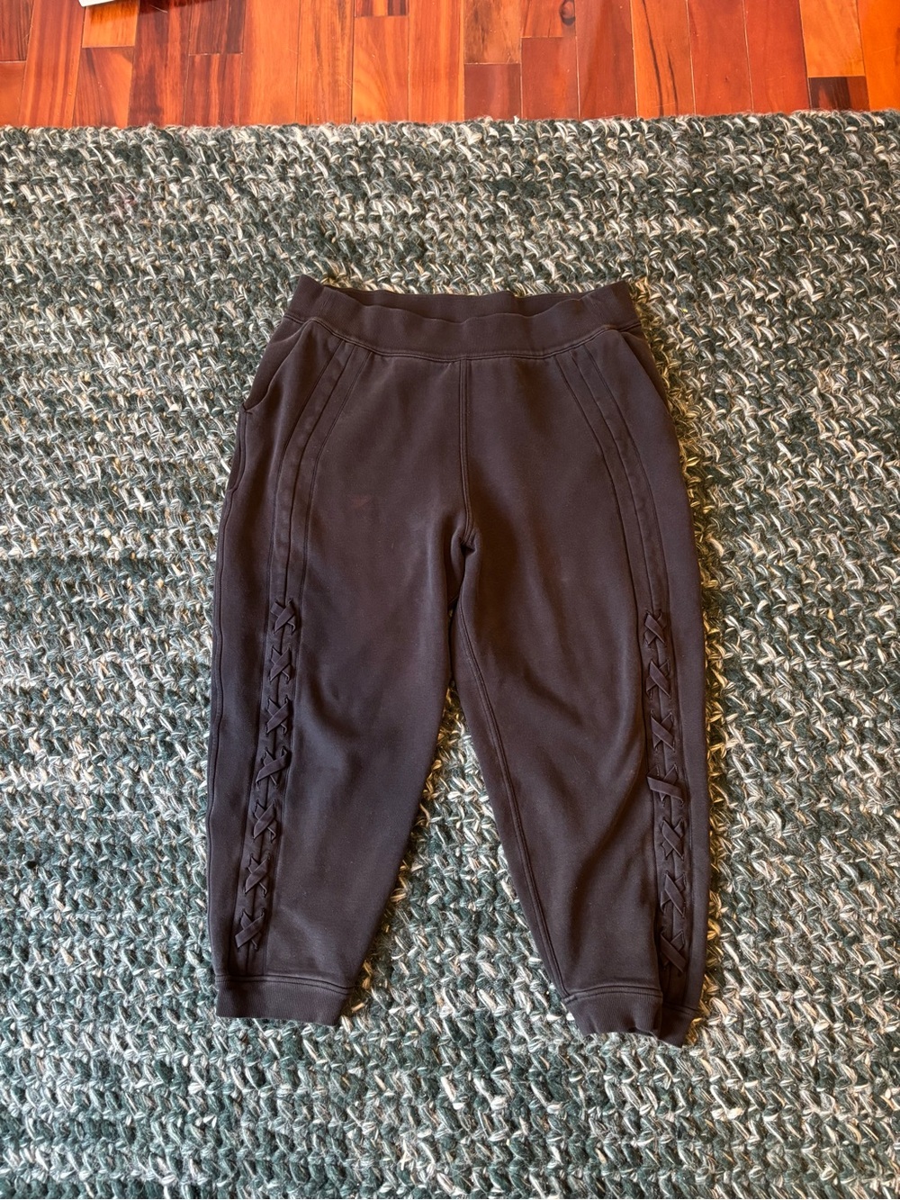 lulu lemon lace up detail jogger sweatpants